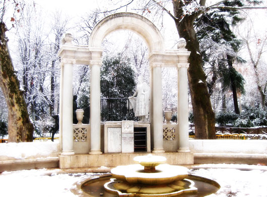 Fuente en el Parque del Retiro de Madrid | Foto de Dexae (Flickr)